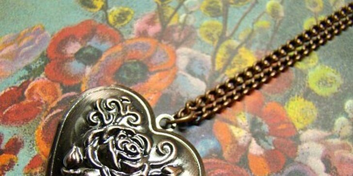 85 Kč za Con Le Rose - otevírací medailonek ve tvaru srdce s reliéfem růže