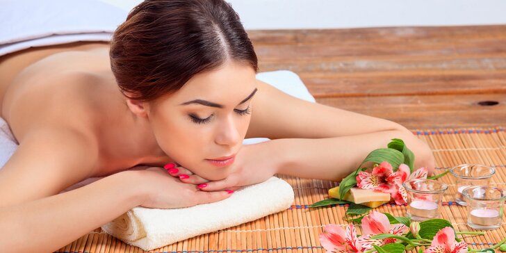 Aroma masáž celého těla nebo terapeutická hloubková masáž na 30–90 minut