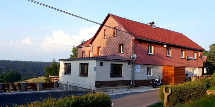Aktivní dovolená v Beskydech pro rodinu i partu ve stylové chatě s polopenzí