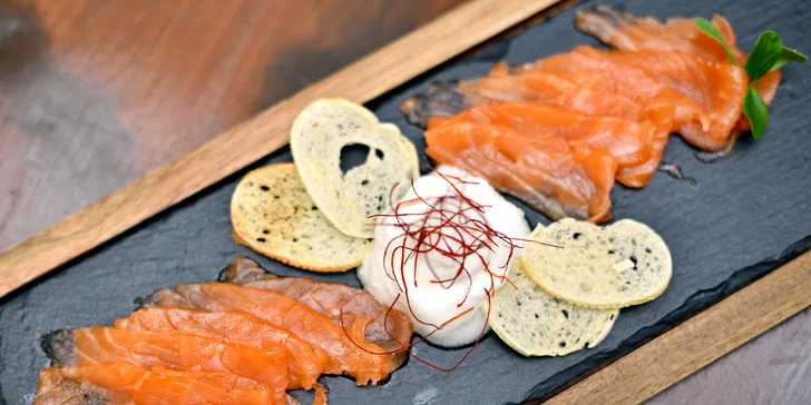 6chodové menu v La Bodeguita: losos, svíčková sous-vide i víno či koktejly
