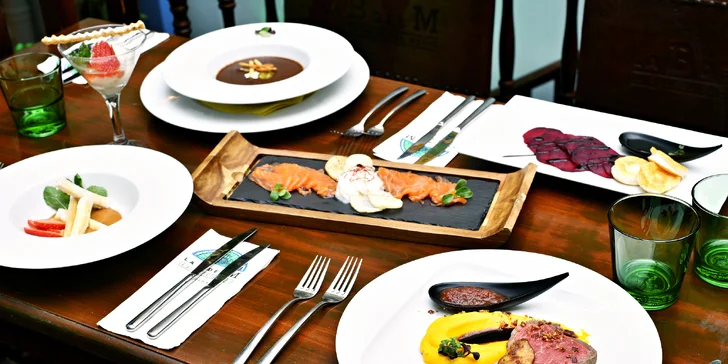 6chodové menu v La Bodeguita: losos, svíčková sous-vide i víno či koktejly