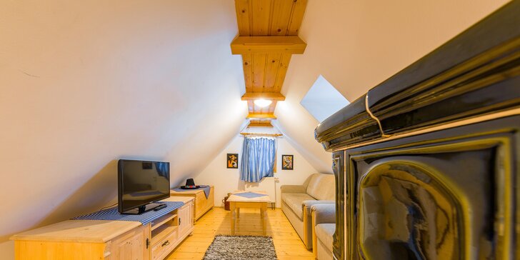 Tradiční ubytování v Beskydech: apartmány pro pár i rodinu, polopenze a vstup do bazénů