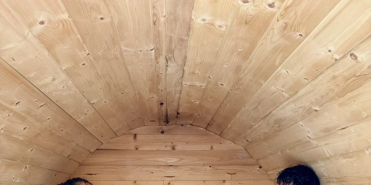 K relaxu láká finská sauna a luxusní vířivka.