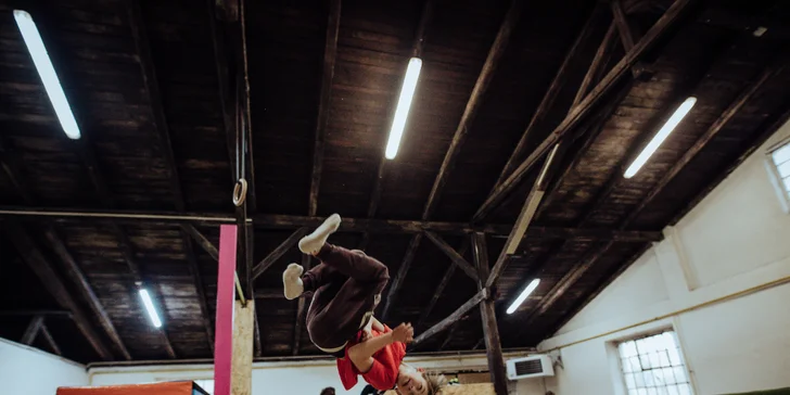 Vyzkoušej si, jaké to je být ninjou: vstup do Parkour Parku i hodina s trenérem