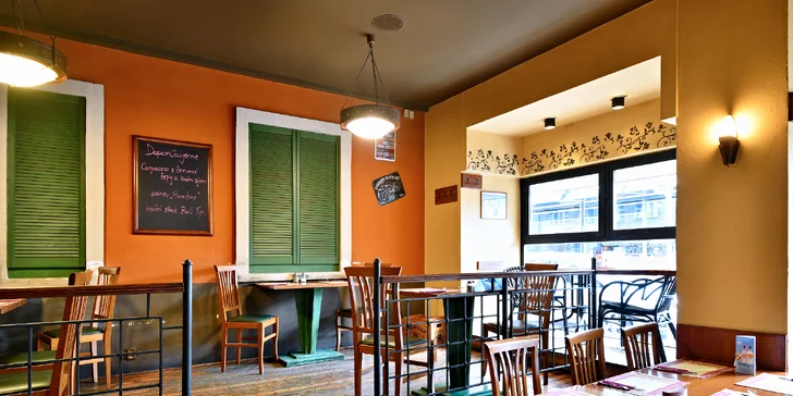 Degustační mexické plato pro 2 nebo 4: burrita, quesadilly a další pochoutky