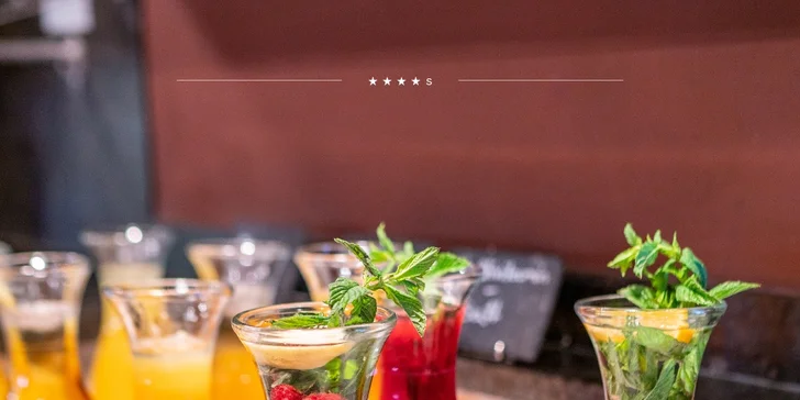 Po celý deň pre vás platí neobmedzená konzumácia nealkoholických a alkoholických nápojov, od popoludňajších hodín aj koktailov.