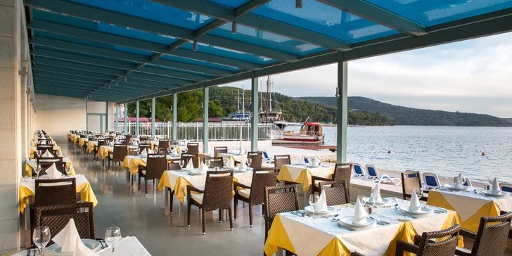 Luxusní dovolená v 5* resortu přímo u pláže: polopenze, balkon, bazény