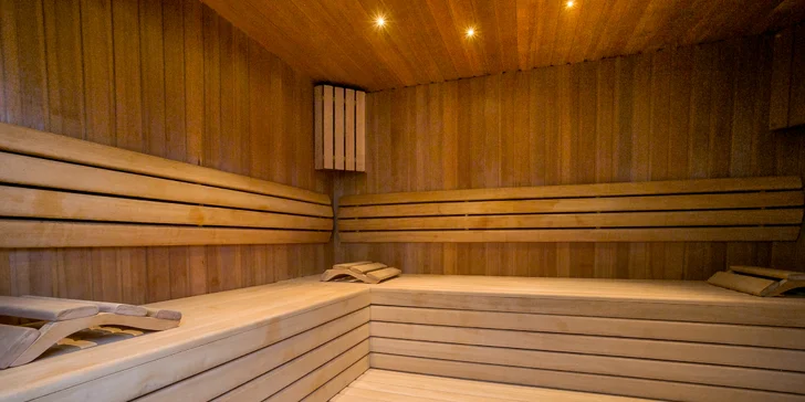 Luxusní dovolená v 5* resortu v zátoce přímo u pláže: polopenze, balkon, bazény