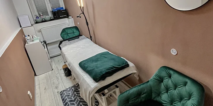 Na výběr zde máte čtyři typy ošetření. relaxační, základní, celkové a celkové včetně oblasti dekoltu. 