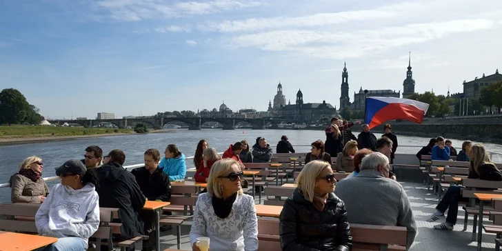 Vlakem na Popelčin zámek Moritzburg a plavba lodí do Pillnitzu v ceně