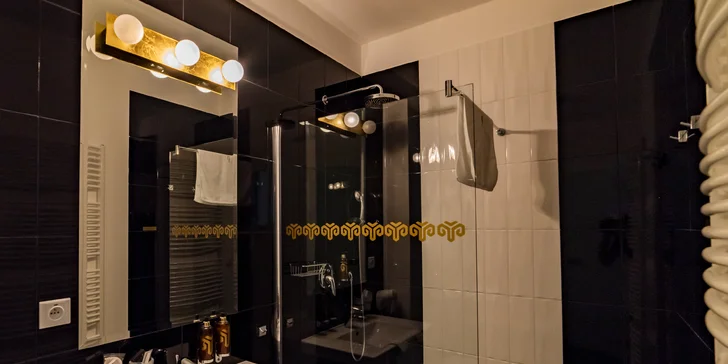Pohádkový pobyt na zámečku se snídaní a wellness, jen 20 km od Bratislavy