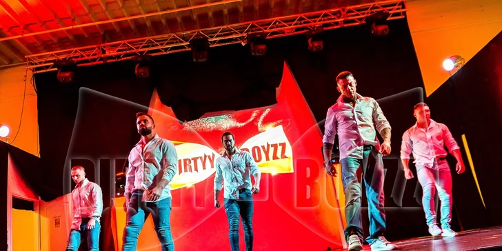 Tahle show bude nezapomenutelná. Za to, že jste musely dlouho čekat! 