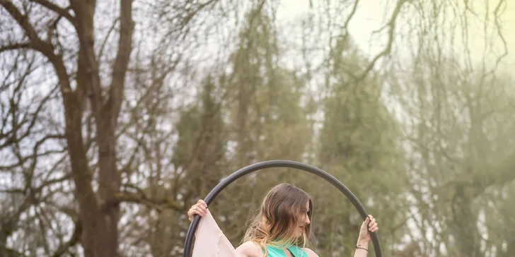 Protáhněte tělo: Lekce pole dance, aerial silks, aerial hoop a flexi dle výběru