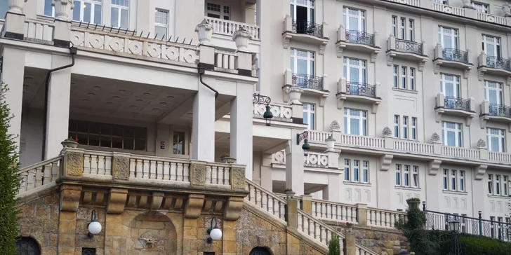 Stylová jízda k hotelu Imperiál.