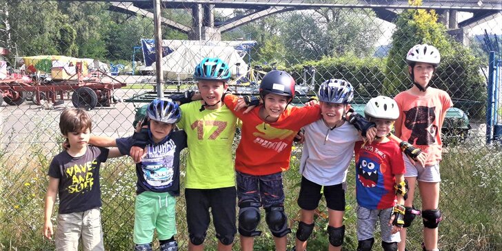 Letní příměstské sportovní tábory: inline brusle, kola i paddleboard