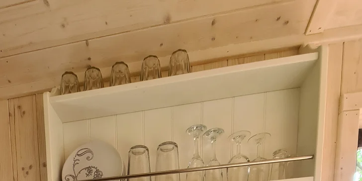 Kuchyňka je vybavená vším, co je k pohodovému pobytu třeba.