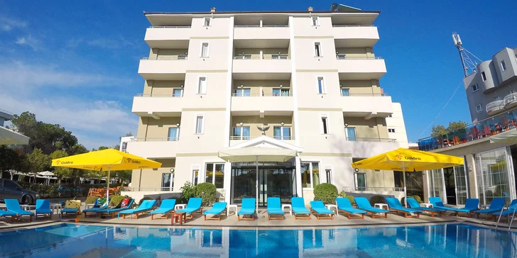 Letecky do Albánie, Drač: 7 nocí v hotelu na pláži, bazén a all inclusive