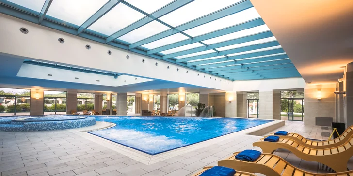 Luxusní dovolená v 5* resortu přímo u pláže: polopenze, balkon, bazény