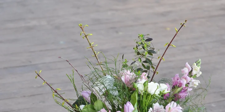 Individuální i skupinové kurzy floristiky: naučte se vázat krásné květiny