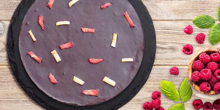 Mlsání bez starostí: veganské raw dorty či raw snickers plné kvalitních surovin