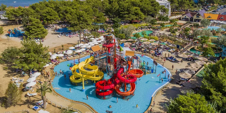 4* resort v chorvatském Šibeniku s aquaparkem a v blízkosti národních parků