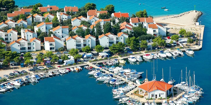 4* resort v chorvatském Šibeniku s aquaparkem a v blízkosti národních parků