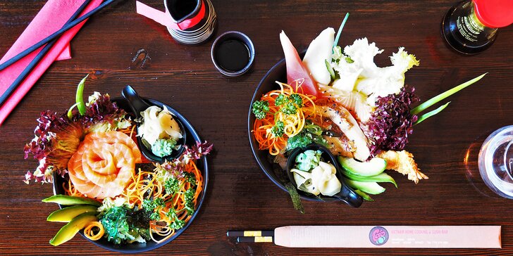 Sushi, jak ho neznáte: poke bowls s lososem, tuňákem, úhořem i krevetami