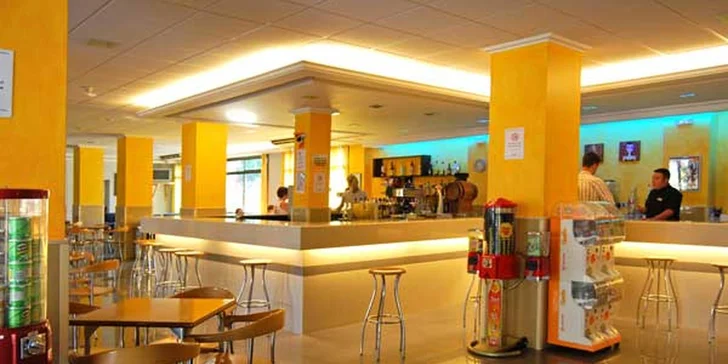 Španělsko: 7 nocí ve 3* hotelu, polopenze, bazén a dítě do 13,9 let zdarma