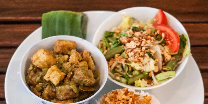 Všechny chutě Indonésie: pestré degustační hody, vegetariánské i s masem