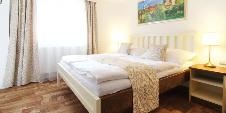 Romantika v Krumlově: Elegantní apartmány v historické budově