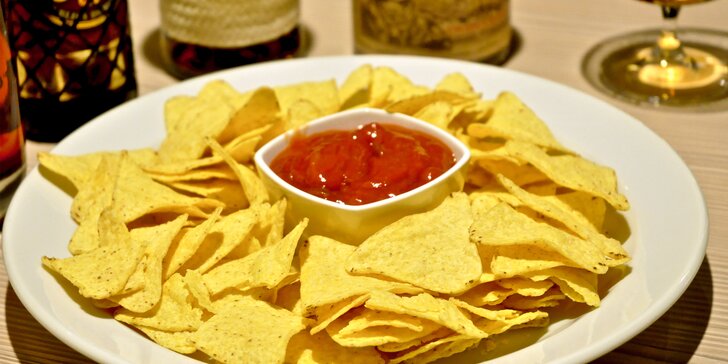 Degustace 4 vzorků kvalitních rumů a nachos se salsou k zakousnutí pro 2 či 4