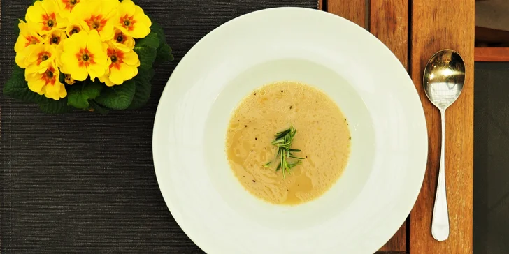 7chodové degustační menu pro dva: králičí hřbet, vepřová panenka i sorbet