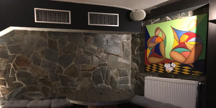 1–2 pizzy dle výběru, domácí limonáda i dezert v restauraci ve Vršovicích