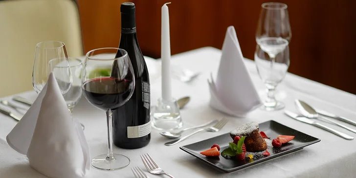 Štvorchodové degustačné jarné menu pre 2 osoby s fľašou vína