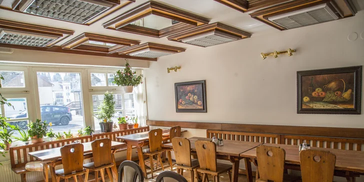 Připravují tu tradiční českou kuchyni i na vegetariánské speciality.