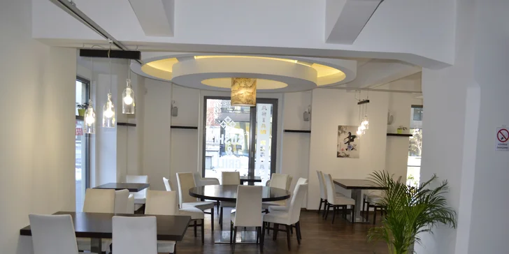 Otevřené vouchery v hodnotě 300–1200 Kč do asijské restaurace Mr. Wok