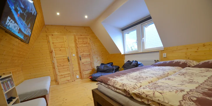 Moderní chata se saunou a vířivkou v Krušných horách pro partu nebo rodinu