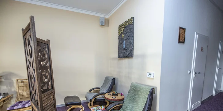 Relax pro jednoho i pro pár: Aroma olejová masáž z rukou rodilých Thajek