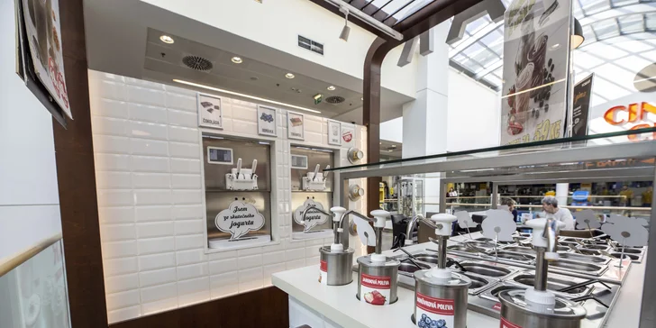 Sladké osvěžení z Yobaru: ovocný koktejl s frozen yogurtem podle výběru pro 1 či 2 osoby