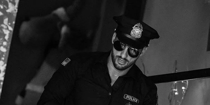 Svaly všude, kam se podíváš: vstup na žhavou striptýzovou show Ladies Night
