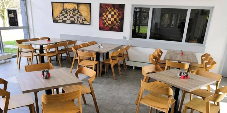 Hranolky z domácích brambor s posypem a omáčkou dle výběru pro 1 i 2 os.