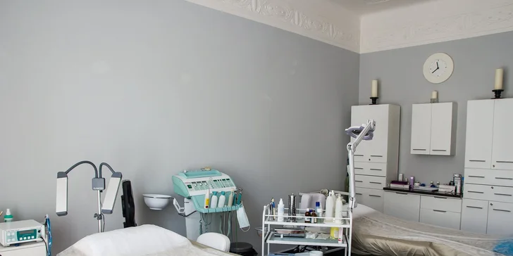 Laserové odstranění tetování či permanentního make-upu
