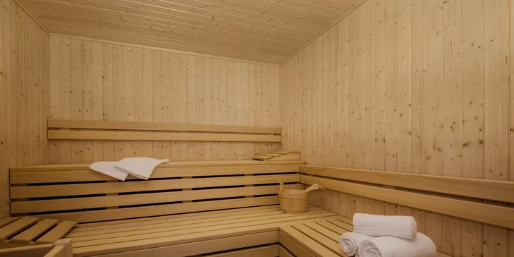 Budete odpočívat ve finské sauně vyhřáté na 90 °C. 