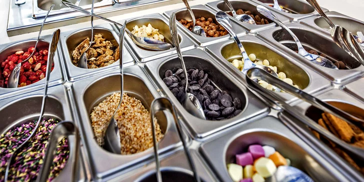 Sladké osvěžení z Yobaru: ovocný koktejl s frozen yogurtem podle výběru pro 1 či 2 osoby