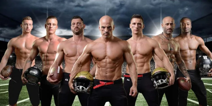 Svaly všude, kam se podíváš: vstup na žhavou striptýzovou show Ladies Night