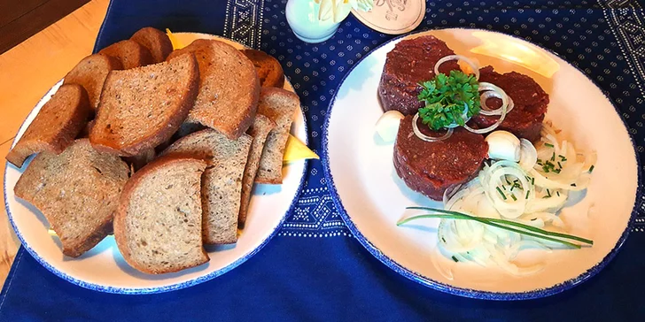Tatarák v tradiční valašské hospodě: 100–400 g hovězí svíčkové z českého chovu