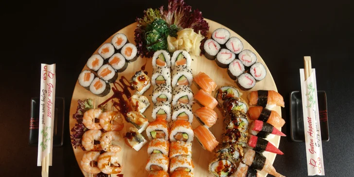 Jde se na sushi: sety s 30 až 66 ks s lososem, avokádem, úhořem i krevetami