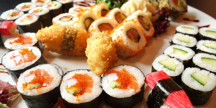 Jde se na sushi: sety s 30 až 66 ks s lososem, avokádem, úhořem i krevetami
