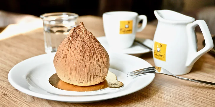 Selfie coffee a krásný zákusek v centru Brna pro 1 či 2 osoby