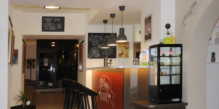 Oslaďte si život: káva a dezert v Atrium Café podle výběru pro 1 i 2 osoby
